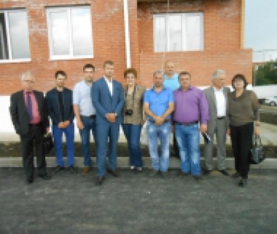 В Черноморском городском поселении Краснодарского края 19 семей получили новые квартиры в рамках реализации программы по переселению граждан из аварийного жилищного фонда