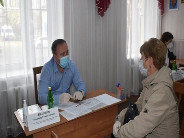 Мобильная приемная губернатора провела приём граждан в Отрадненском районе