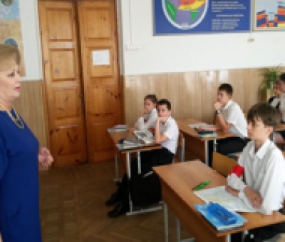 Сотрудники Центра общественного контроля провели лекцию в школе